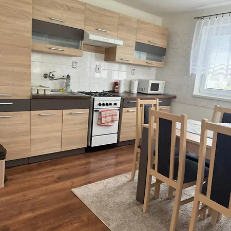 3-izbovy Dom V Kludnej Lokalite * Spisska Bela