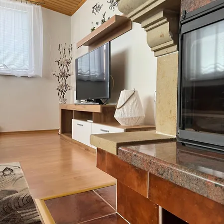 3-izbovy Dom V Kludnej Lokalite Holiday home Spisska Bela